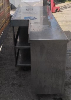 Μεταχειρισμένο Ερμάριο Ανοξείδωτο Με Φάλτσο 3 Ανοιγόμενες Πόρτες